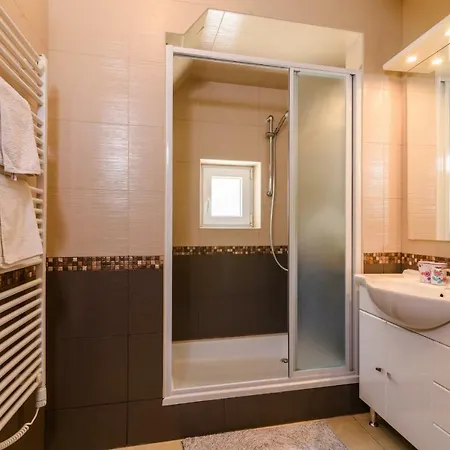 Dora -free Parking Trogir