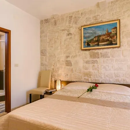 Dora -free Parking Daire