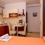 דירה Dora -free Parking טרוגיר