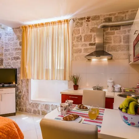 Apartament Dora -free Parking Trogir